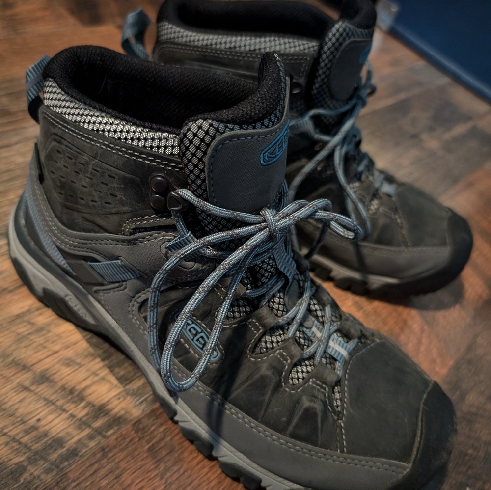 Women's Keen Targhee III Mid 10.5 Wide Hiking Boots Grey/Blue